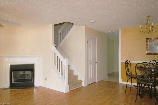 Building Photo - 24 Sidney Marie Ct