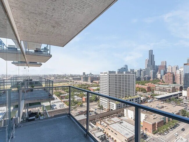 Building Photo - 1335 S Wabash Ave