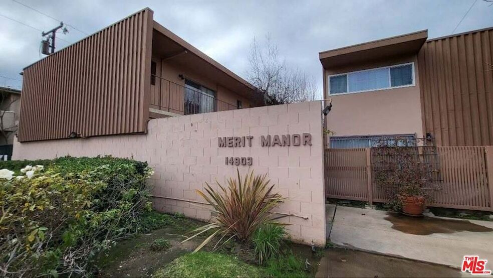 Foto principal - 14903 Normandie Ave