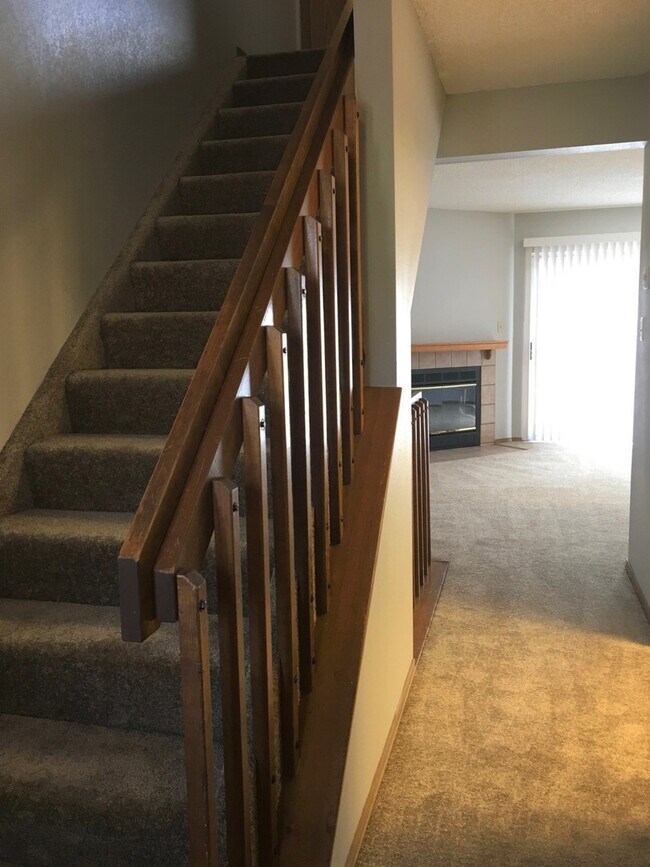 Foto del edificio - 4249 Hunting Meadows Cir