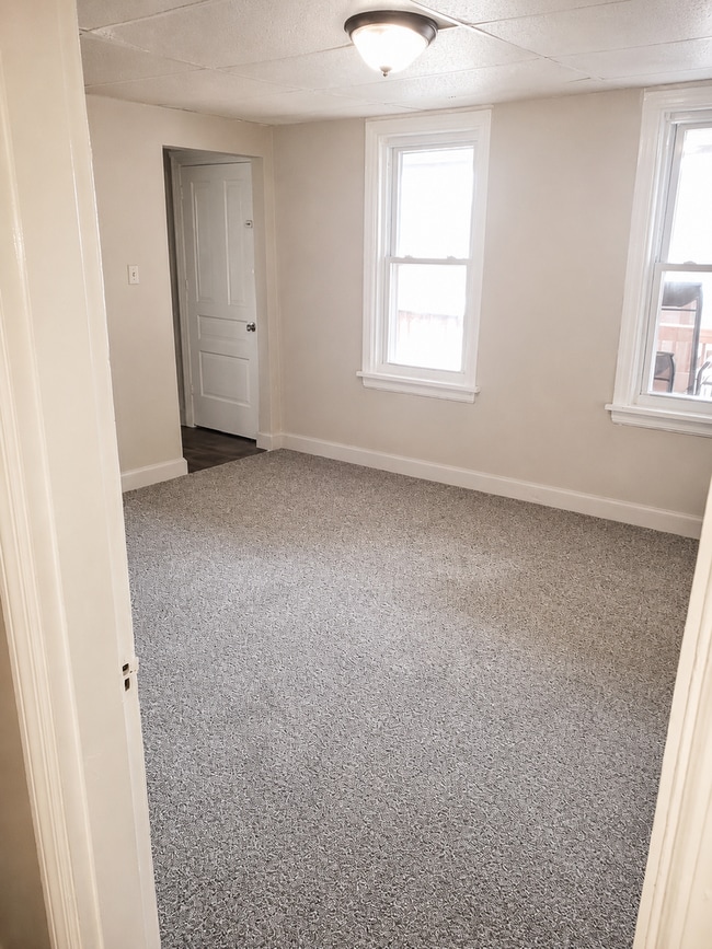 Building Photo - 105/107 W Louther Street