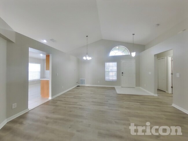 Foto del edificio - 31136 Whinsenton Dr