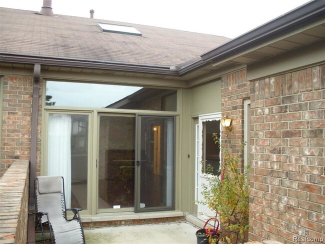 Foto del edificio - 49306 Mackinaw Ct