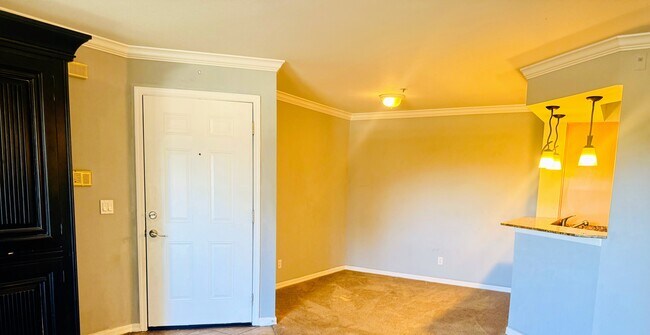 Foto del edificio - 2025 E Campbell Ave