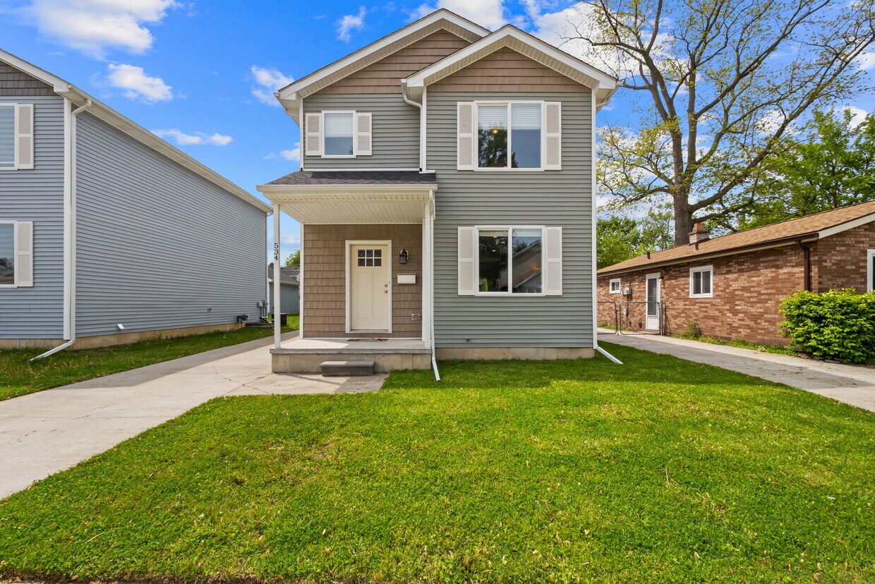 Foto principal - 534 E Brickley Ave