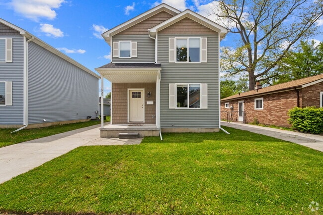 Building Photo - 534 E Brickley Ave
