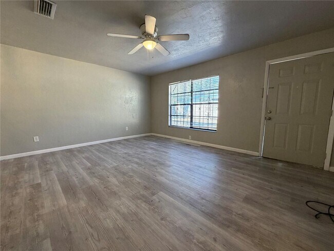 Foto del edificio - 4330 SW 74th Terrace