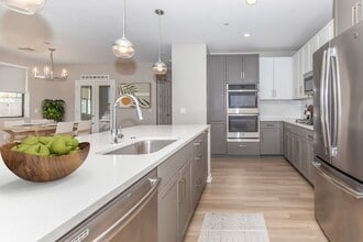 Interior Photo - Onyx North Central