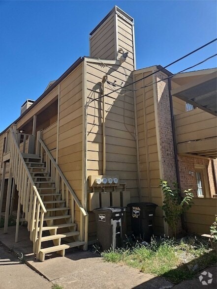 Building Photo - 6188 Vega Dr