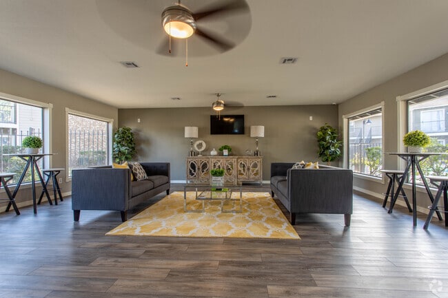 Interior Photo - Oak Run Manor Apartments