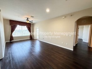 Building Photo - 7801 Point Meadows Dr