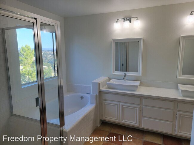 Building Photo - 4 br, 3 bath House - 87 Cottage