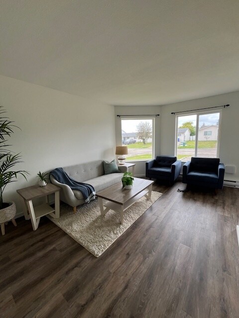 Photo du bâtiment - 8915-881A 81a St