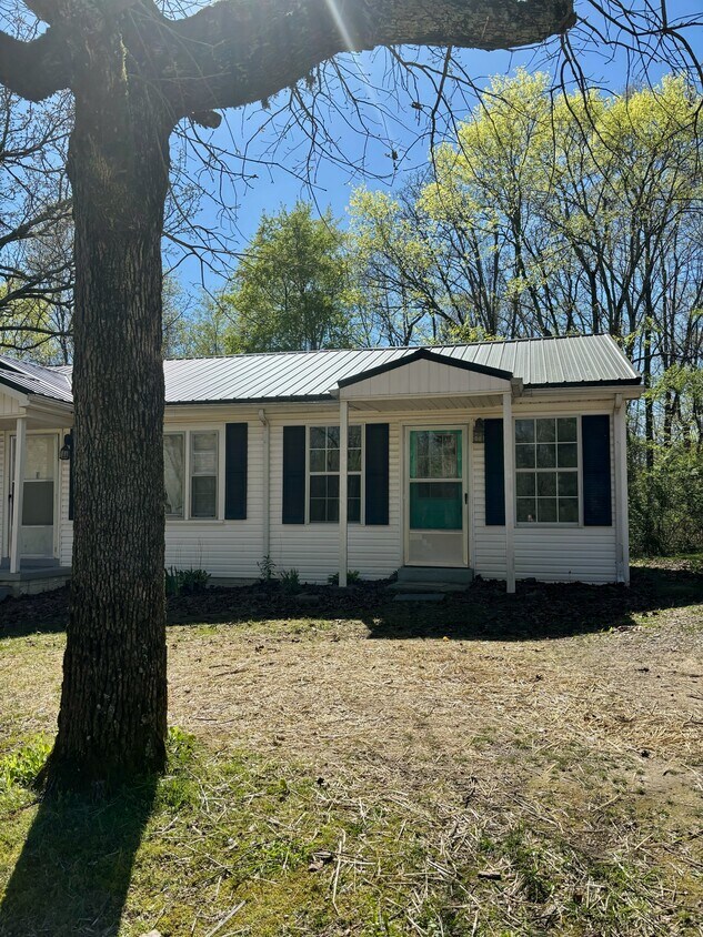 200 Red Oak Dr, Waverly, TN 37185 House Rental in Waverly, TN