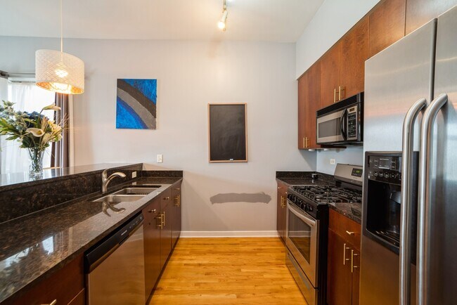 Foto del edificio - 4715 S Champlain Ave