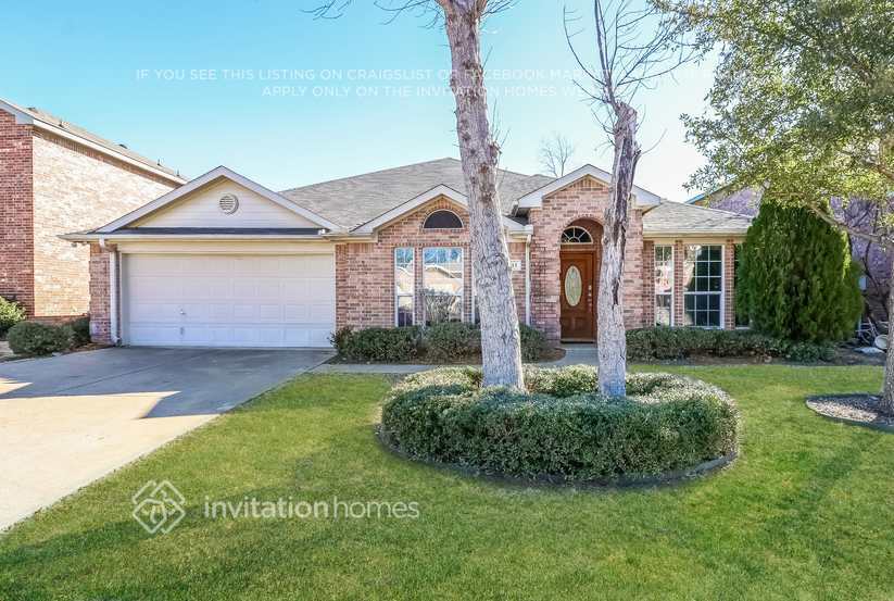 Foto principal - 1013 Hidden Oaks Dr