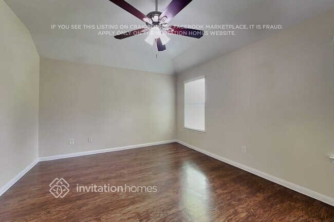 Foto del edificio - 21407 Palma Grove Way