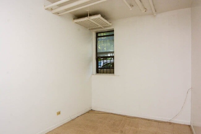 Building Photo - 1530 N Kedzie Ave