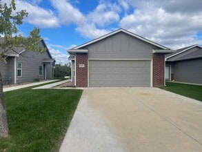 Building Photo - 2624 W 55th St N