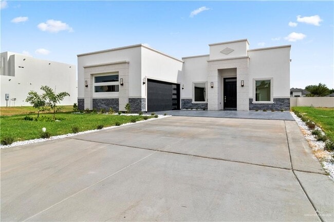 Foto del edificio - 1708 Villa Centenario Dr