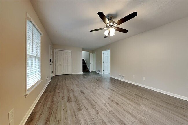 Foto del edificio - 2210 Grayfield Dr