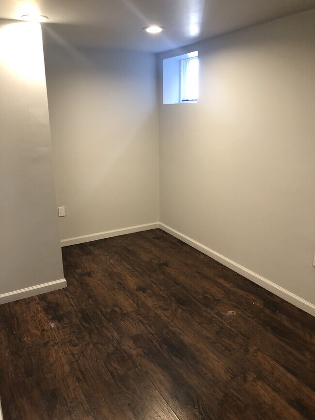 Foto del edificio - Cozy, Quiet 2 bedroom 1 bath! Section 8 approved!