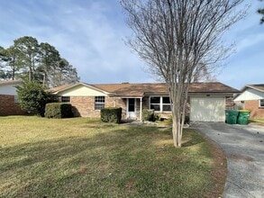 Building Photo - 1607 Date Palm Dr