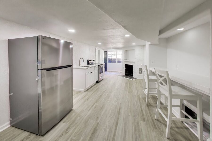 Photo - 7361 Claremont Avenue-03