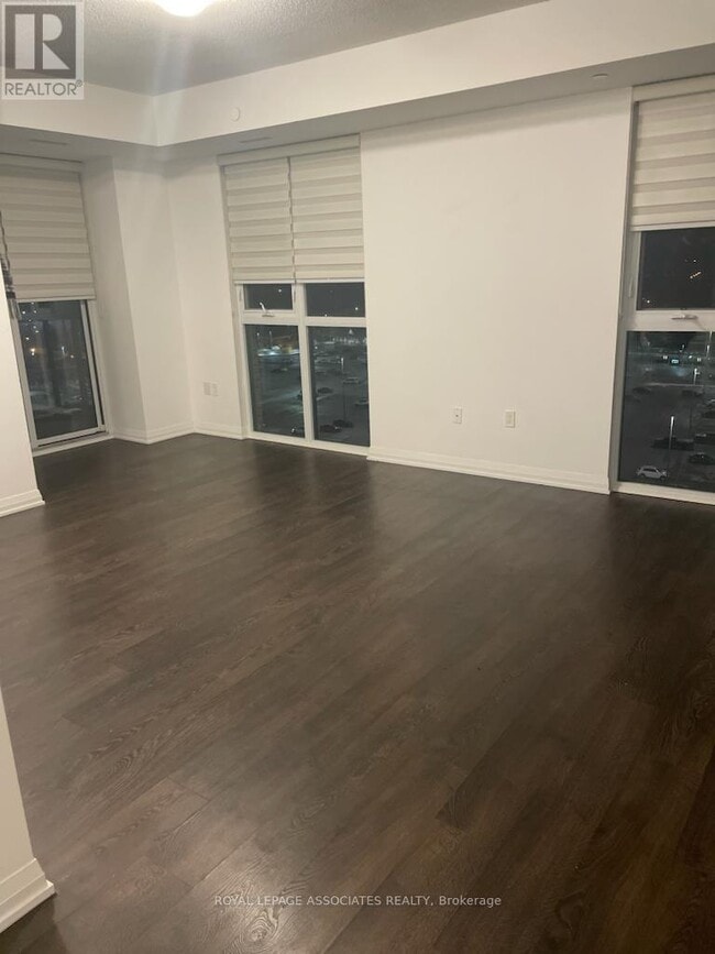 Photo du bâtiment - 9560 Markham Rd