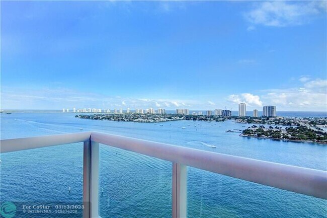 Foto del edificio - 2640 Lake Shore Dr