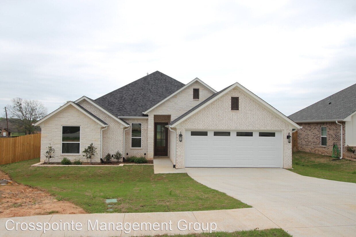 Primary Photo - 4 br, 2 bath House - 1552 Nate Circle