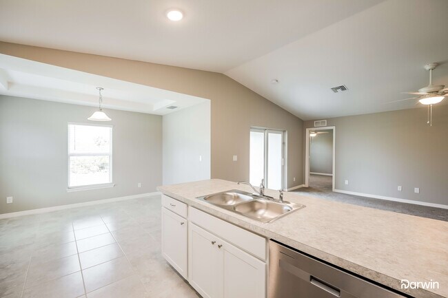 Foto del edificio - 2910 57TH ST W, LEHIGH ACRES, FL 33971