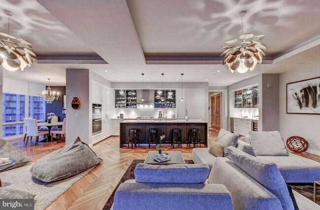 Foto del edificio - 300 International Drive