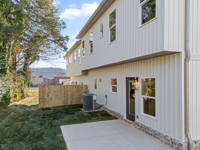 Photo - 102 Jenks Bostic Ln Townhome