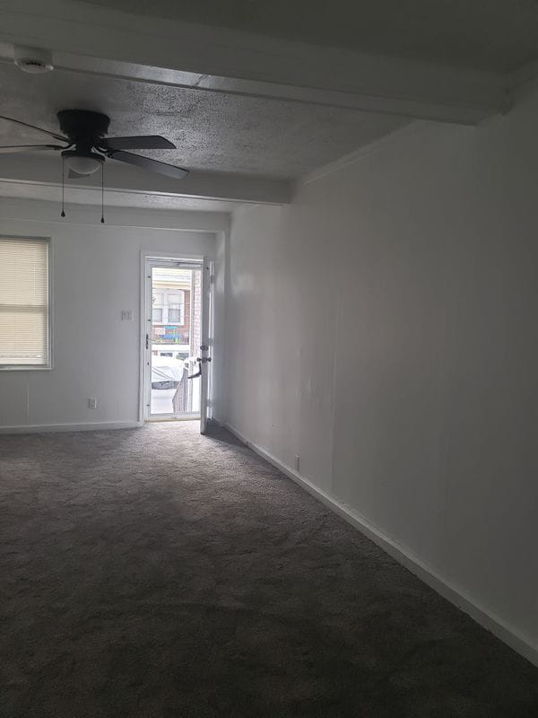 Building Photo - 209 W Cedar Ave