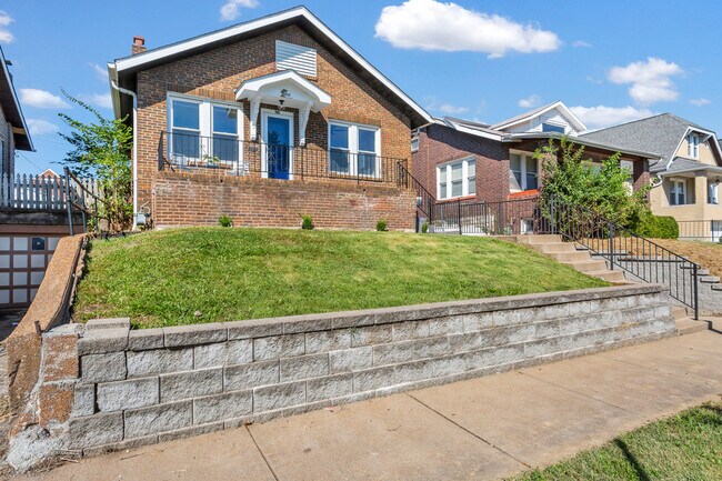 Building Photo - 4131 Miami St