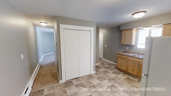 Foto del edificio - 2305 Longyear Ave