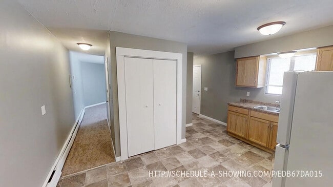 Building Photo - 2305 Longyear Ave