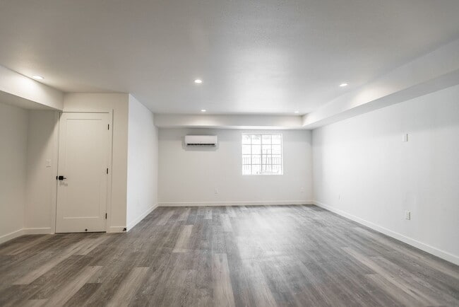 Interior Photo - 14056 Valleyheart