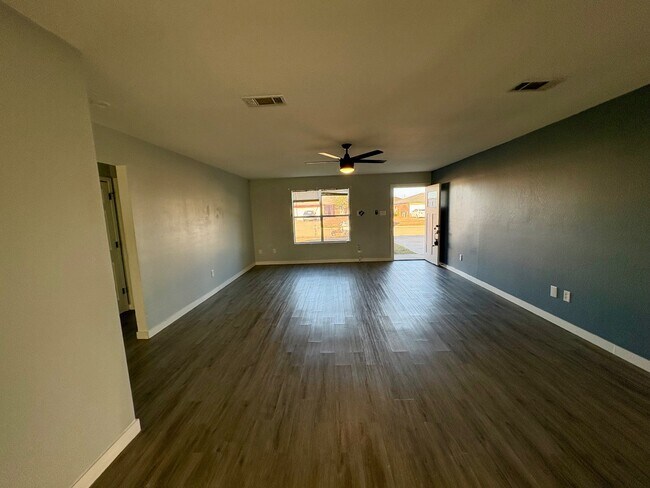 Foto del edificio - 4506 Windcrest Dr