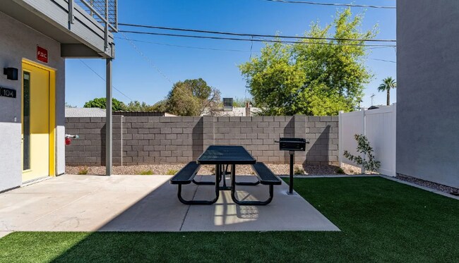 Foto del edificio - 2950 N 29th Pl