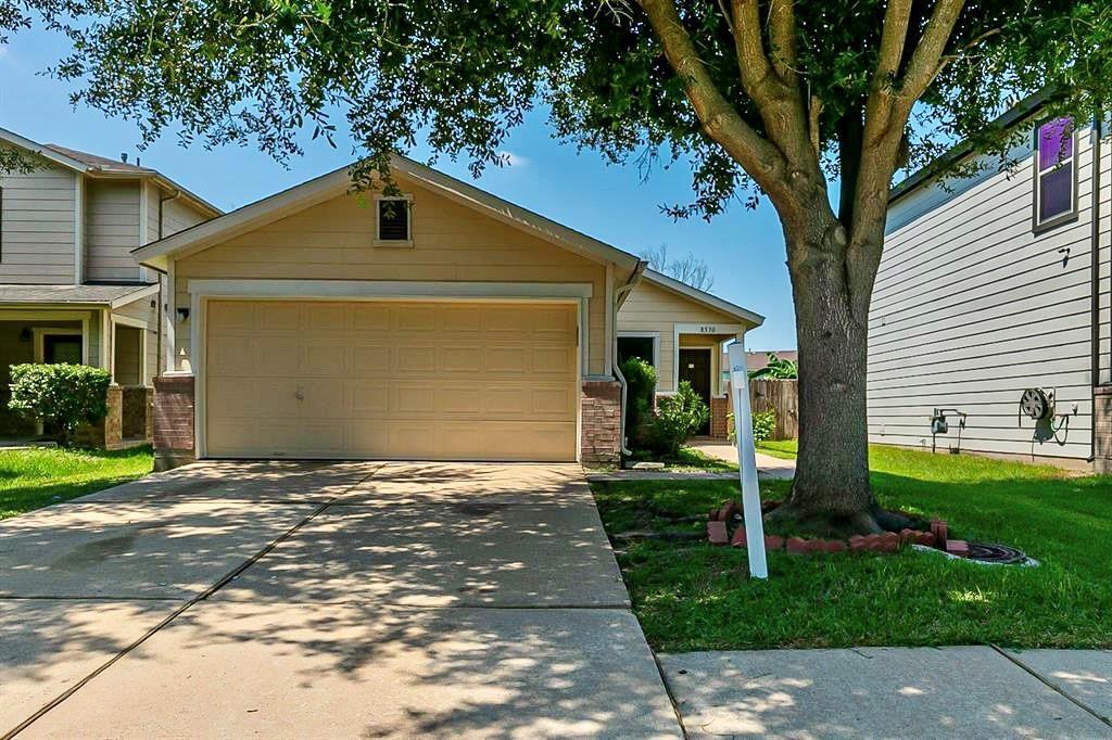 8530 Village Hollow Ln, Houston, TX 77072 House for Rent in Houston