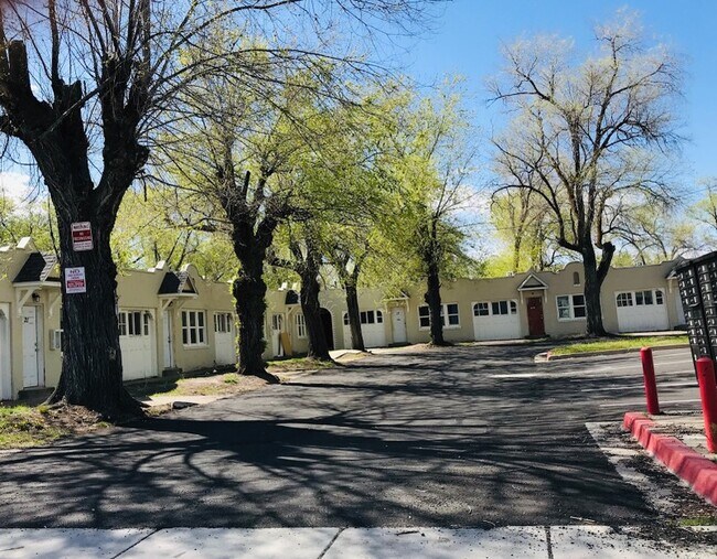 Foto del edificio - 563 W 24th St
