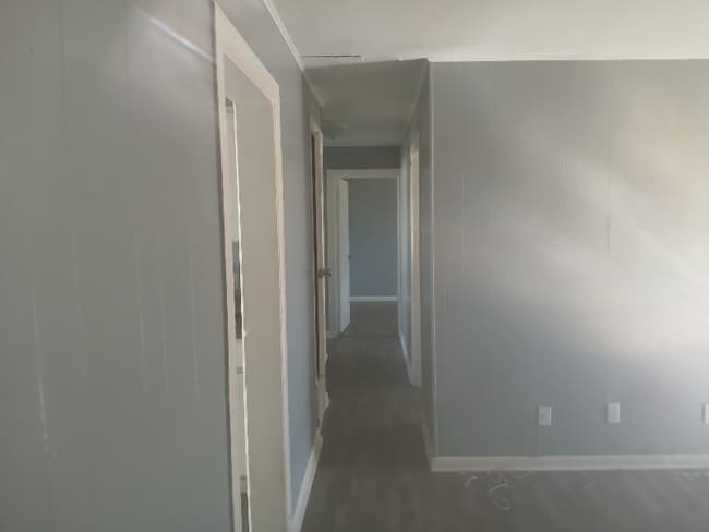 Building Photo - 106 S Davis St