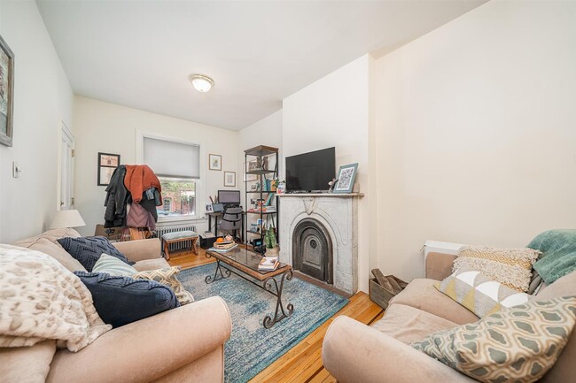 Foto del edificio - 841 Bloomfield St