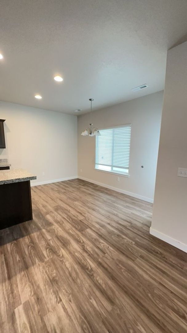 Foto del edificio - Lovely NSL Townhome - available this month!