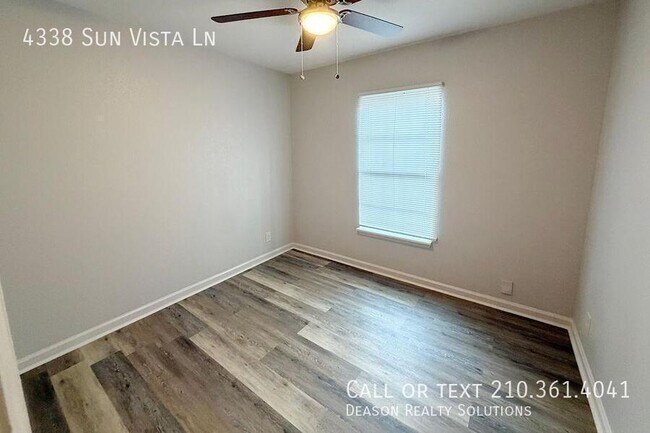 Foto del edificio - 4338 Sun Vista Ln
