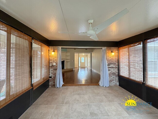 Foto del edificio - Stunning 3-Bedroom Home Near Hurlburt Fiel...