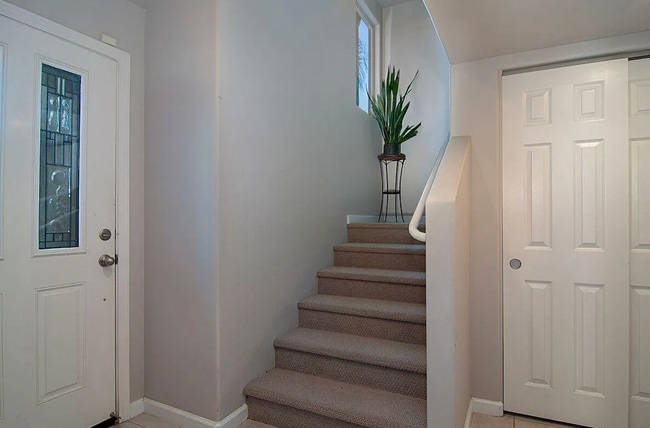 Foto del edificio - Great two bedroom townhome in Pacific Beach! Close to Beaches, Bay, shopping, restaurants, and fr...