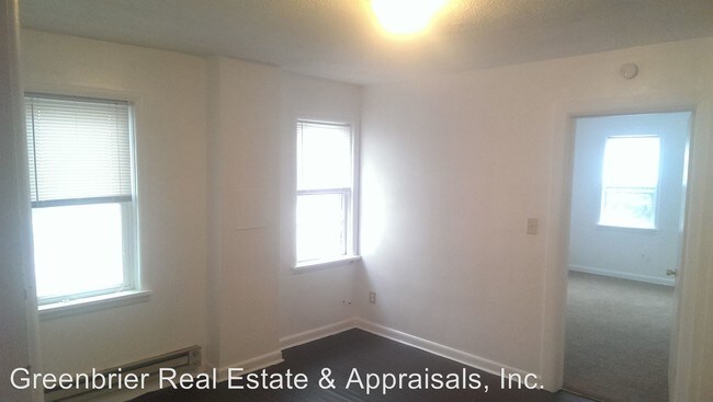 Building Photo - 1324 Maltby Ave